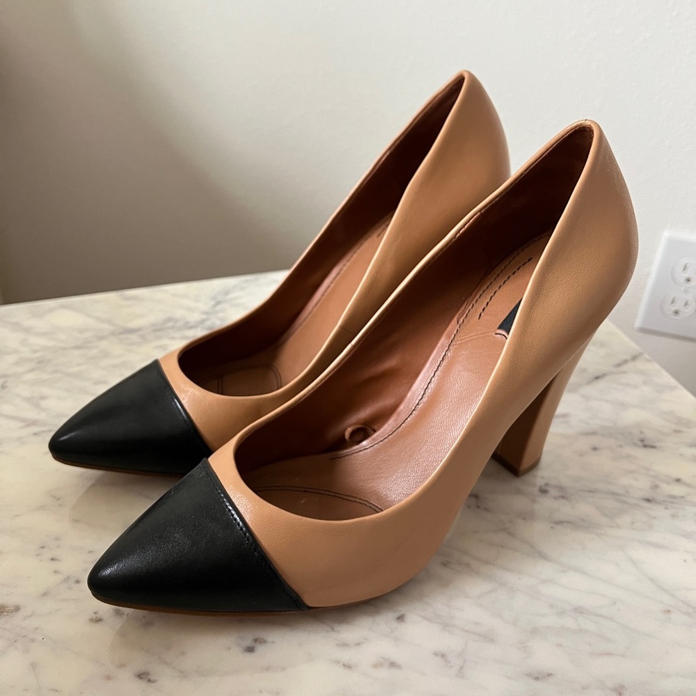 Zara Women’s Tan/Black Cap-toe Heel Pump Size 9 Worn Once